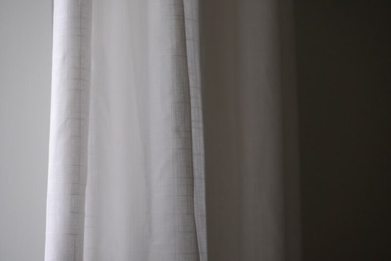 Badeforhæng 220: Sådan Forbedrer Du Dit Badeværelse med Det Rigtige Badeforhæng